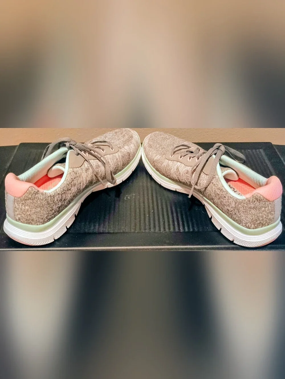 Skechers Athletic Lace-Up Trainers Gray & Pink | Women's Sneakers  7.5 | Worn 2x